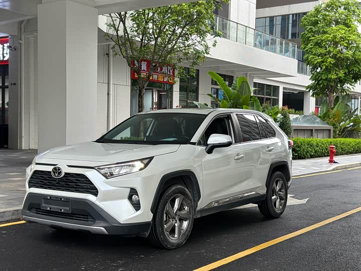 Toyota RAV4, 2022 — купить в Санкт-Петербурге под ключ
