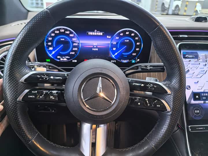 Mercedes-Benz EQE SUV, 2023 — фото 2 из 5