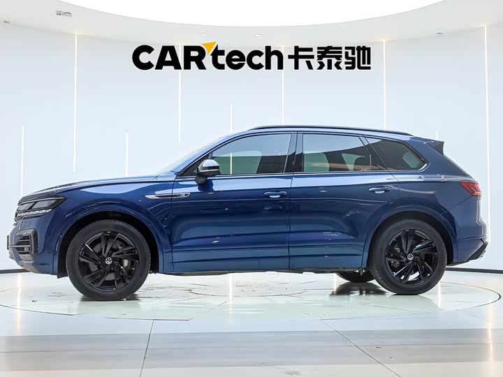 Volkswagen Touareg, 2023 — фото 4 из 9