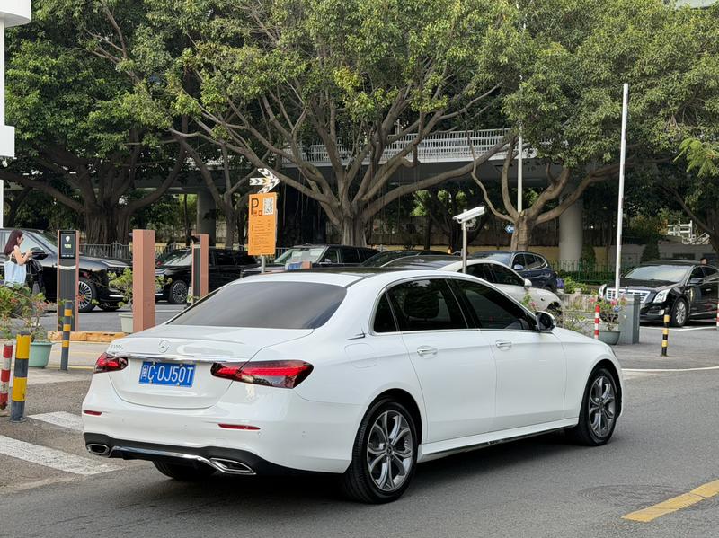 Mercedes-Benz E-Class, 2022 — фото 6 из 11