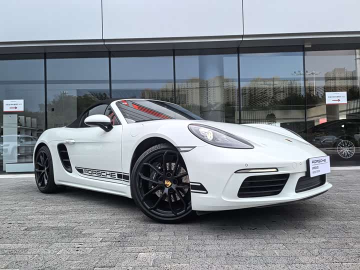 Porsche 718, 2025 — фото 2 из 9