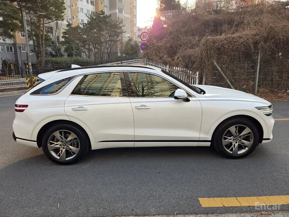 Genesis GV70, 2021 — фото 3 из 12