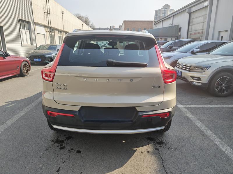 Volvo XC40, 2024 — фото 5 из 11