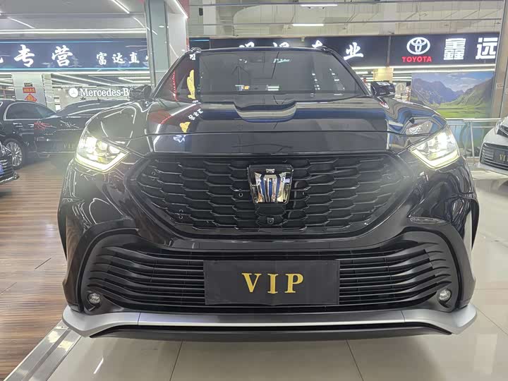 Toyota Crown Kluger, 2023 — фото 3 из 9