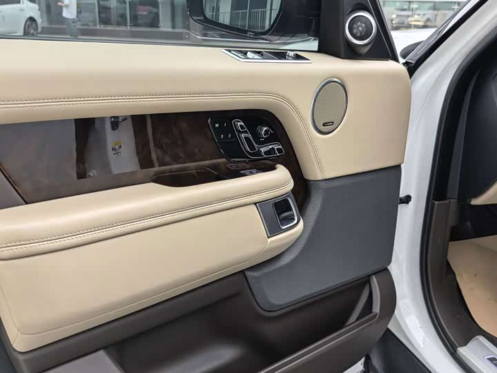 Land Rover Range Rover, 2021 — фото 4 из 9