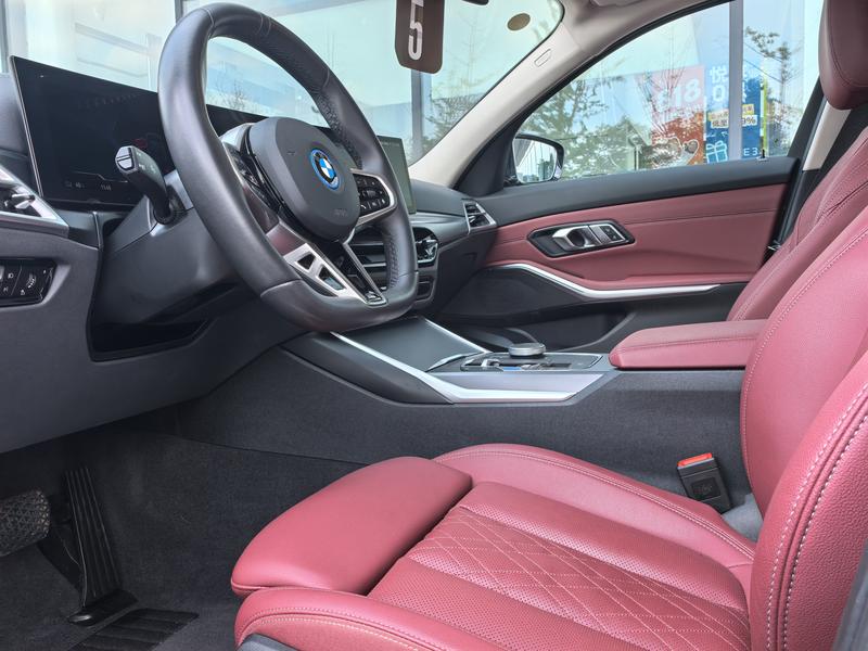 BMW i3, 2025 — фото 11 из 12