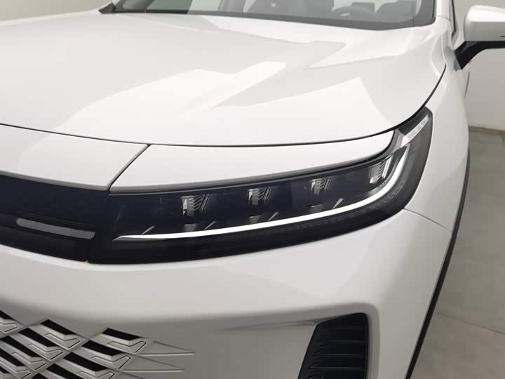 Exeed LX C-DM Hybrid, 2025 — фото 7 из 9