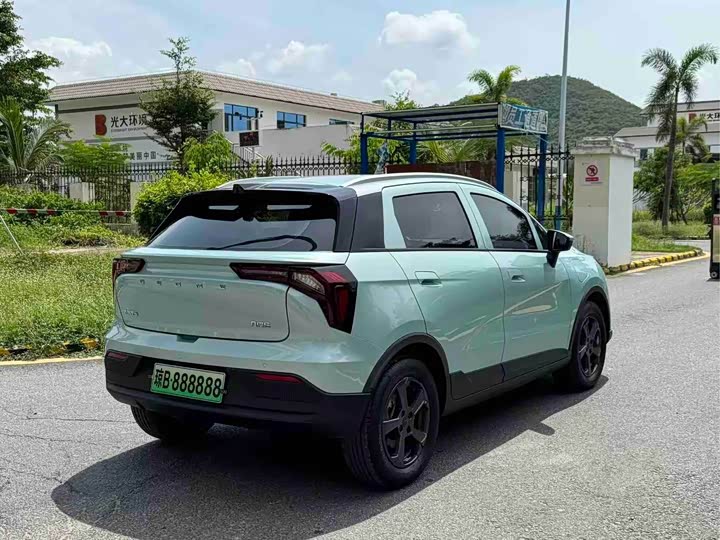 Geely Geometry E Firefly, 2023 — фото 7 из 9