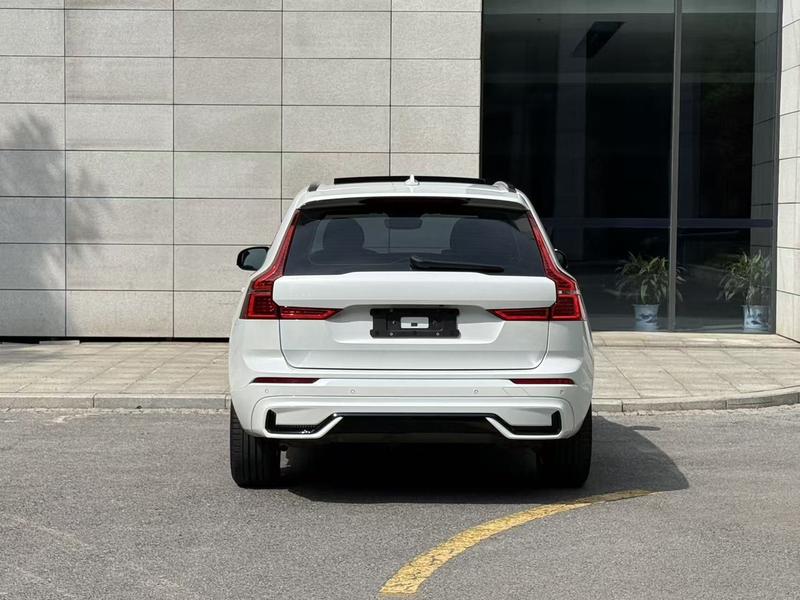 Volvo XC60, 2022 — фото 6 из 12
