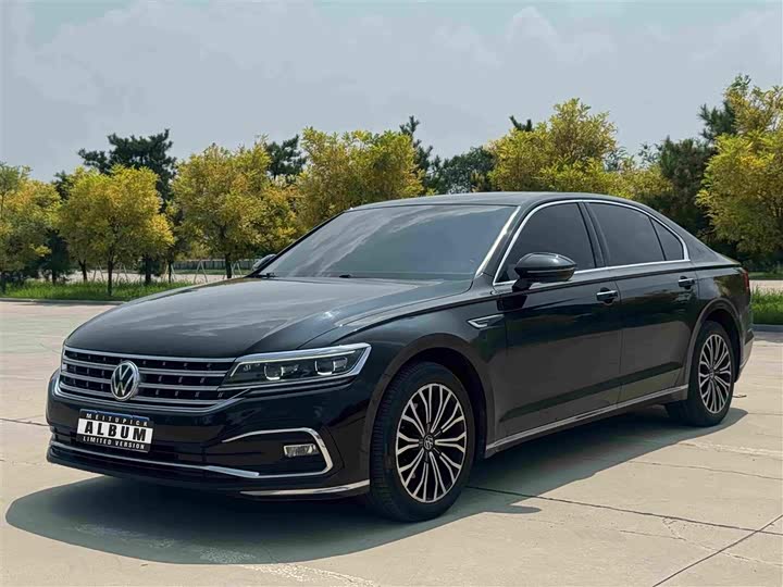 Volkswagen Phideon, 2023 — купить в Туле под ключ