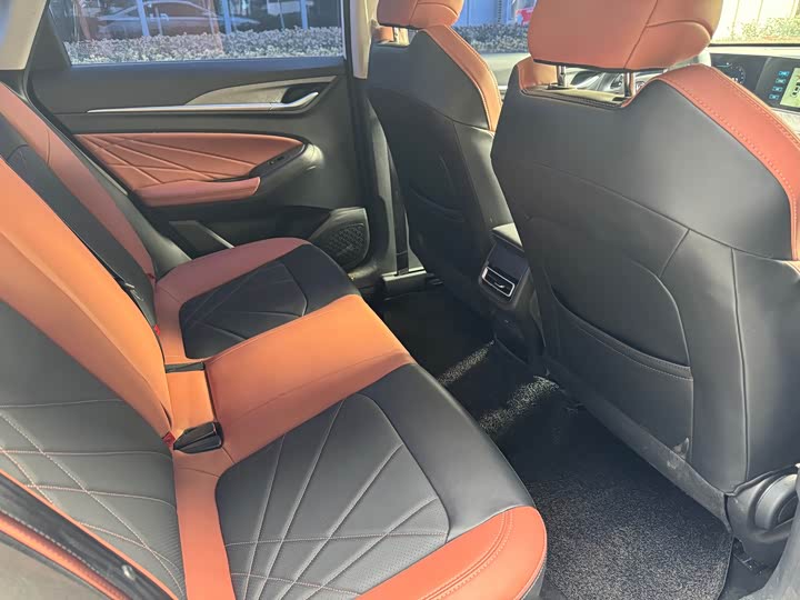 Changan Eado Plus, 2023 — фото 7 из 9