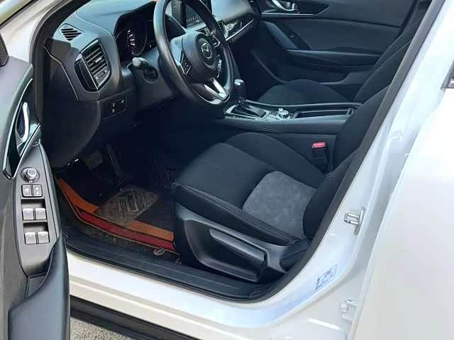 Mazda CX-4, 2022 — фото 6 из 7