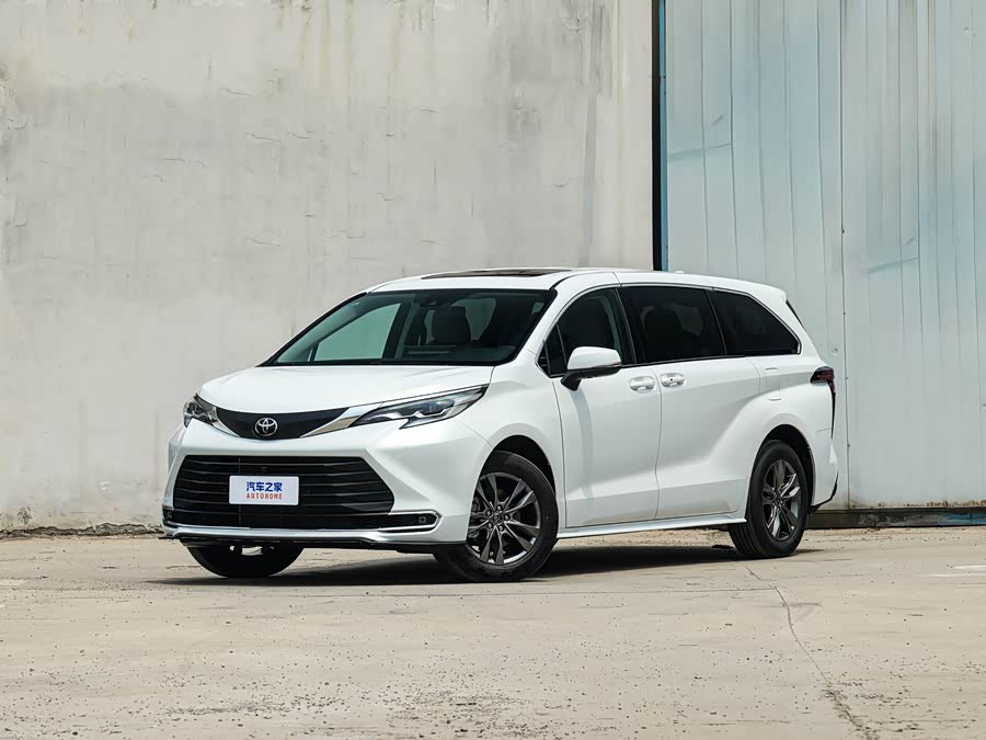 Toyota Sienna, 2026 — купить в Казани под ключ