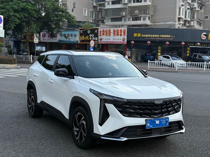 Geely Atlas, 2024 — фото 3 из 9