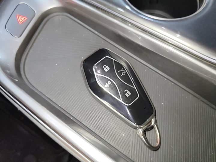 BAIC Arcfox Alpha T5, 2024 — фото 9 из 9
