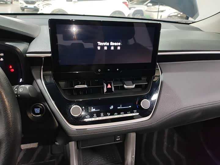 Toyota Corolla Cross, 2023 — фото 9 из 9