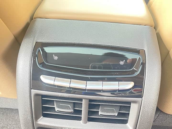 Cadillac XT5, 2025 — фото 8 из 9