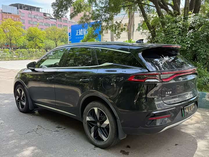 BYD Tang Hybrid/EV, 2023 — фото 2 из 5