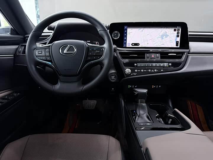 Lexus ES, 2024 — фото 7 из 9