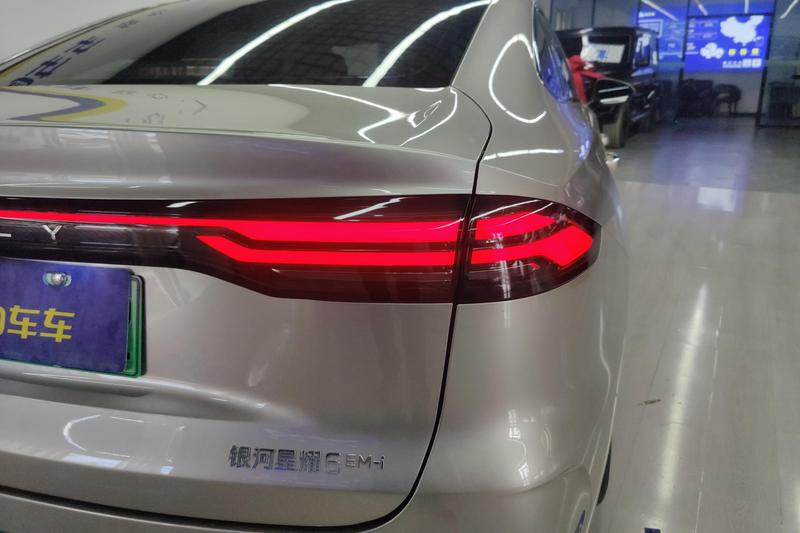 Geely Galaxy Starshine 6, 2025 — фото 5 из 12