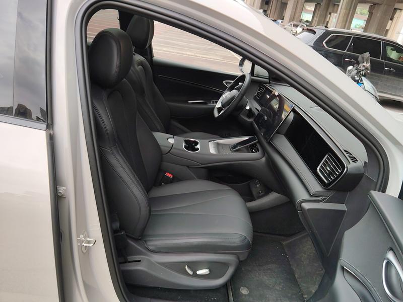BYD Sea Lion 06 Hybrid/EV, 2025 — фото 11 из 12