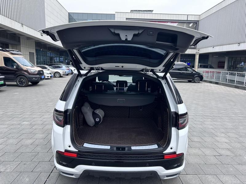 Land Rover Discovery Sport, 2023 — фото 10 из 11