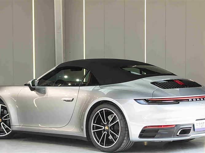 Porsche 911, 2021 — фото 4 из 9