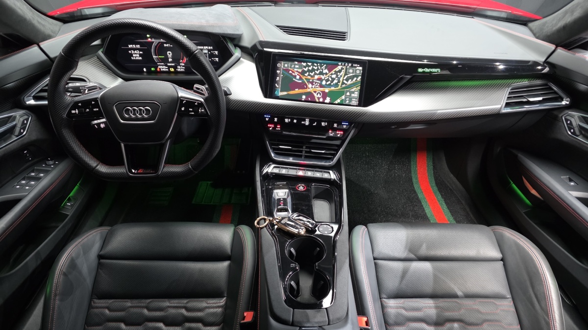 Audi RS e-tron GT, 2021 — фото 7 из 12