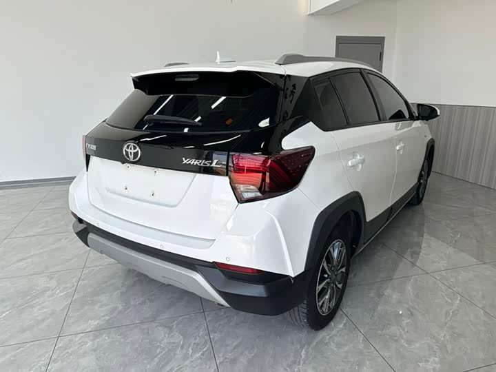 Toyota Yaris L Hatchback, 2022 — фото 4 из 9