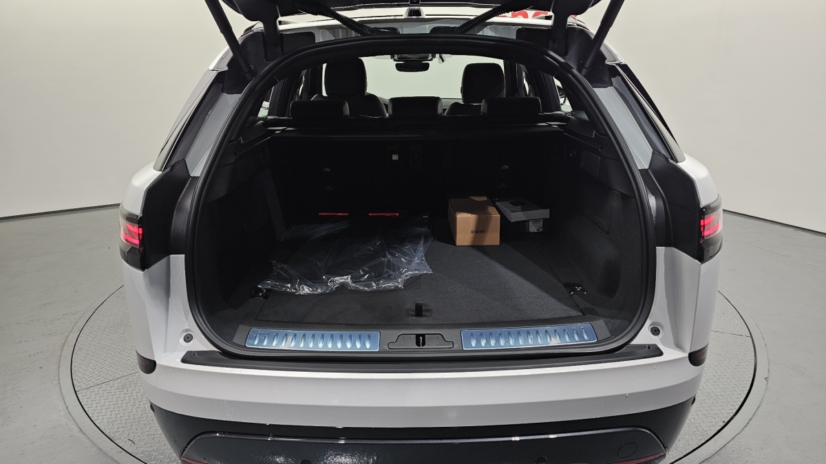 Land Rover Range Rover Velar, 2025 — фото 10 из 12