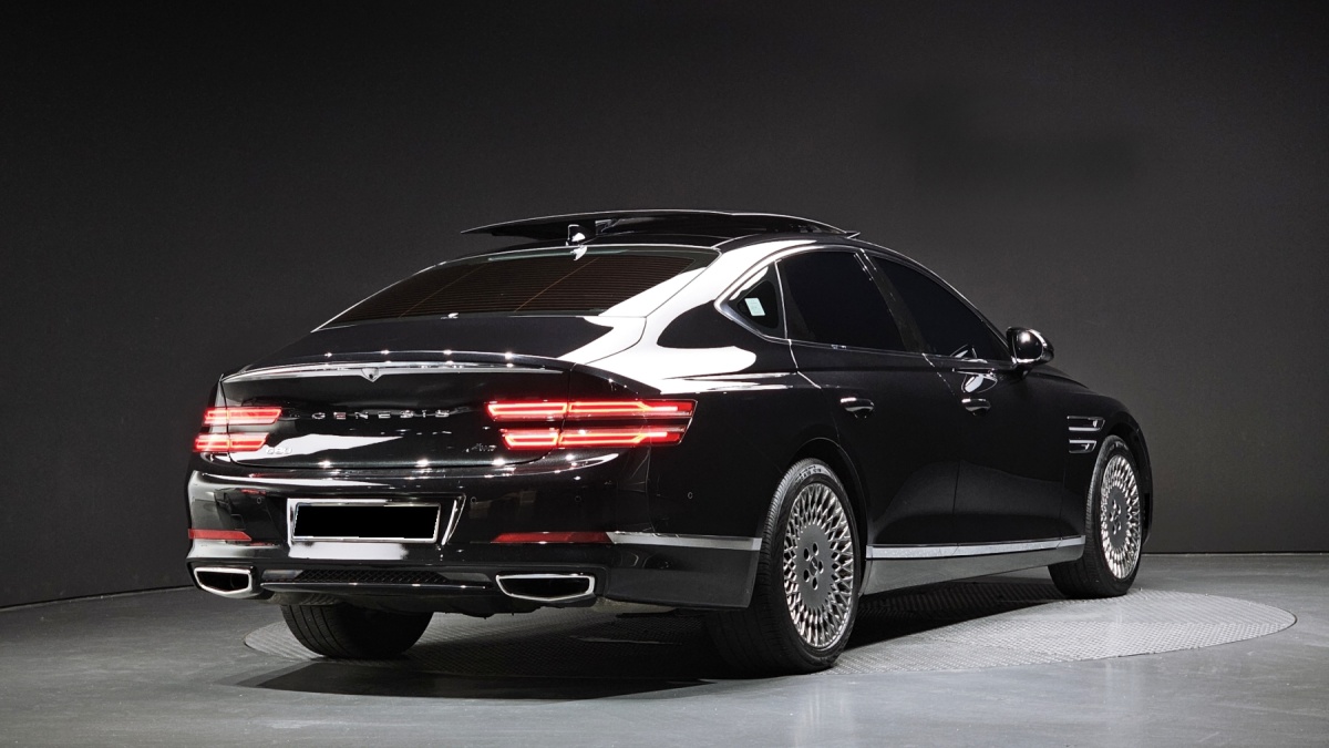 Genesis G80, 2023 — фото 2 из 12