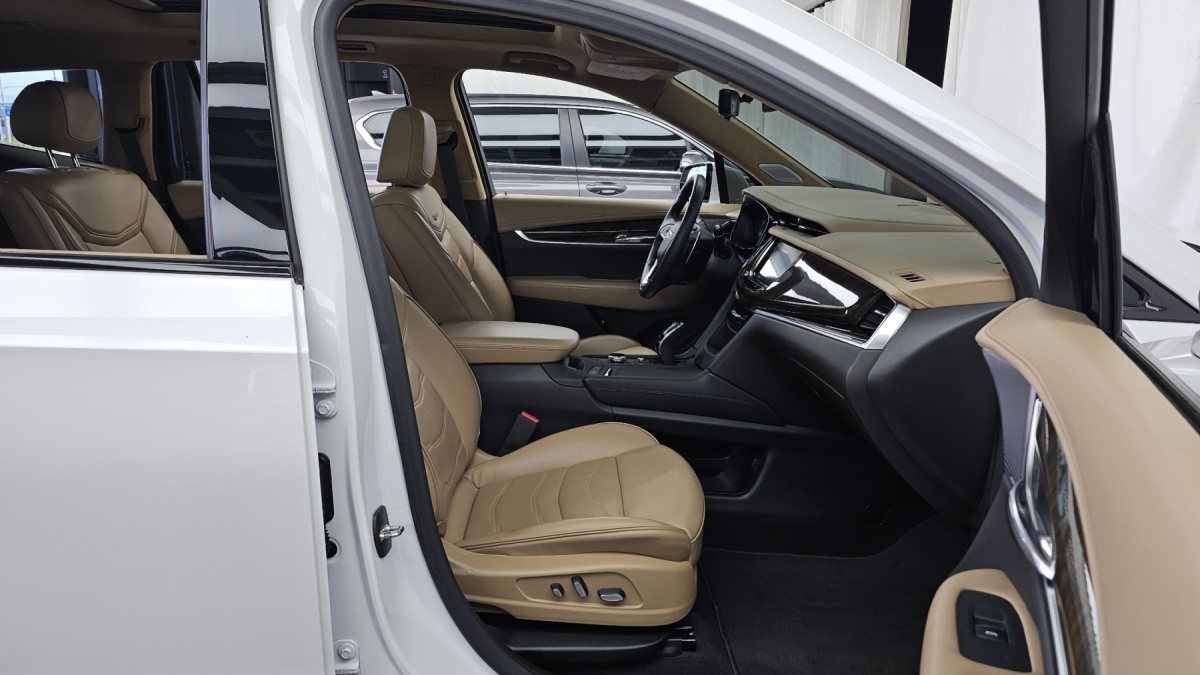 Cadillac XT6, 2022 — фото 10 из 12