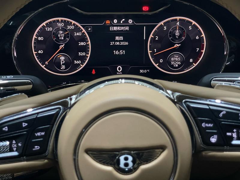 Bentley Flying Spur, 2022 — фото 6 из 12