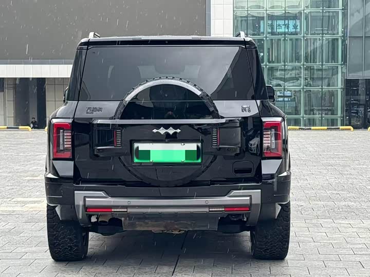 BYD FangChengBao Leopard 8, 2024 — фото 8 из 9