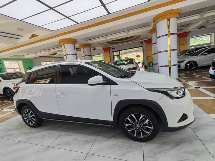 Toyota Yaris L Hatchback, 2022 — фото 5 из 9