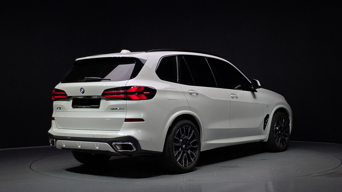 BMW X5, 2025 — фото 2 из 12