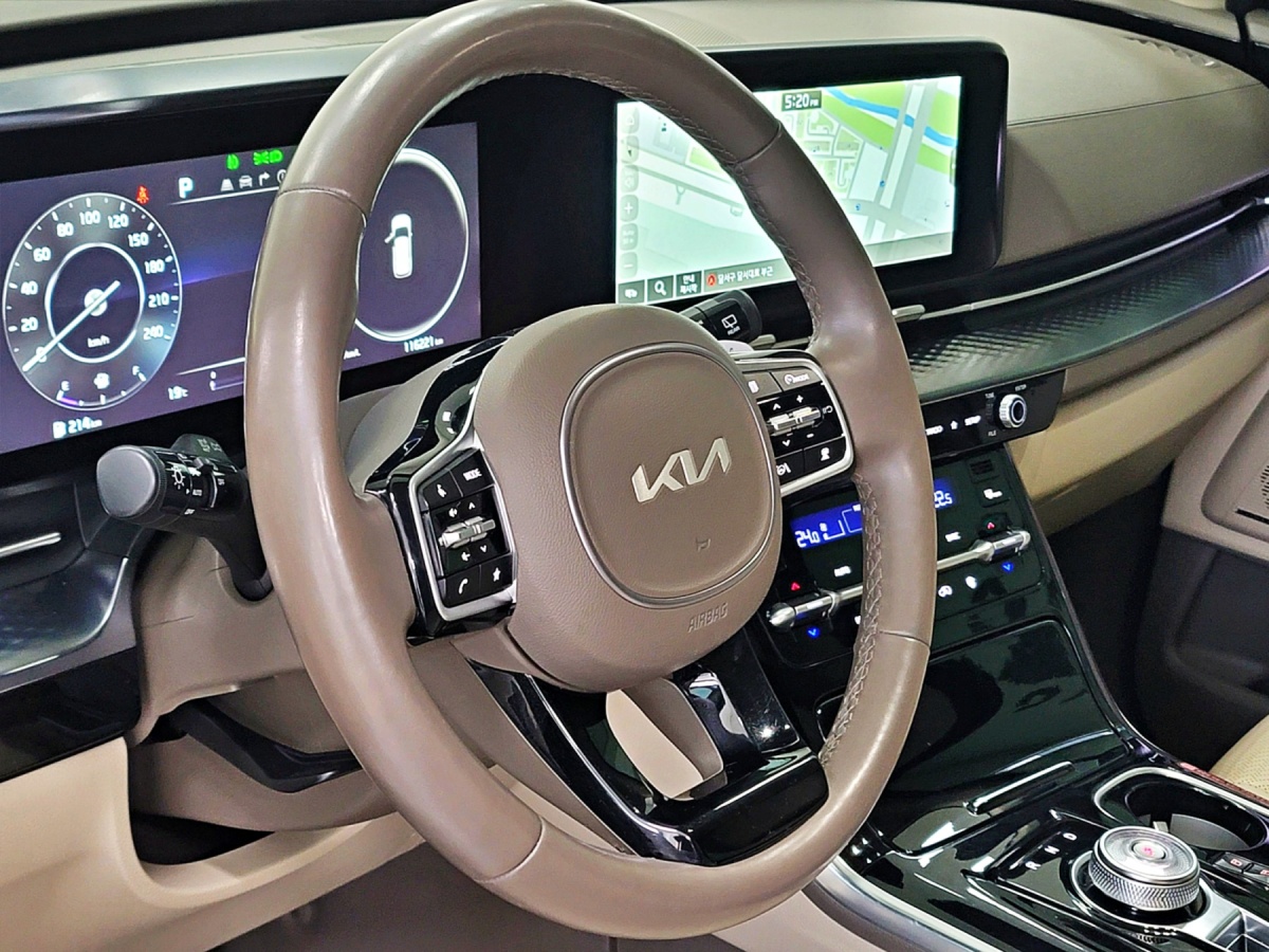 Kia Carnival, 2022 — фото 8 из 12