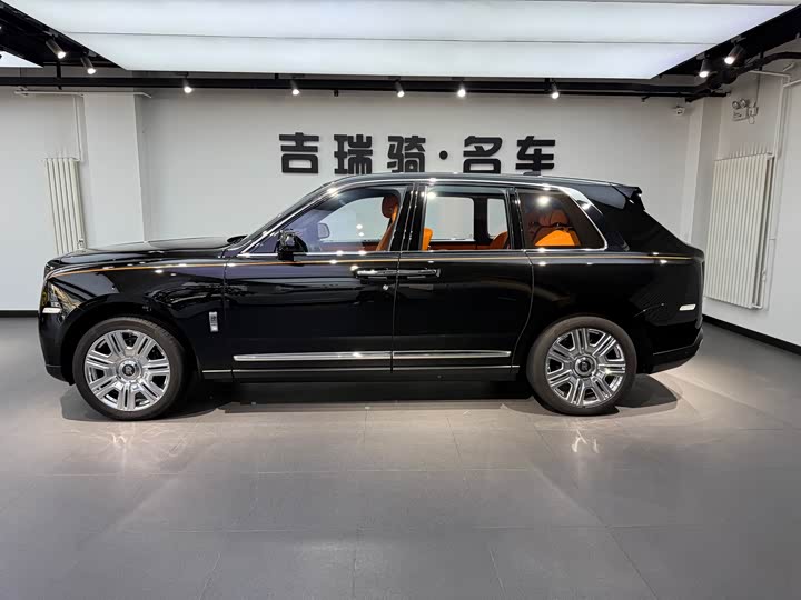 Rolls-Royce Cullinan, 2024 — фото 7 из 9
