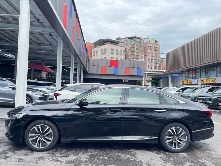 Honda Accord, 2023 — фото 3 из 9