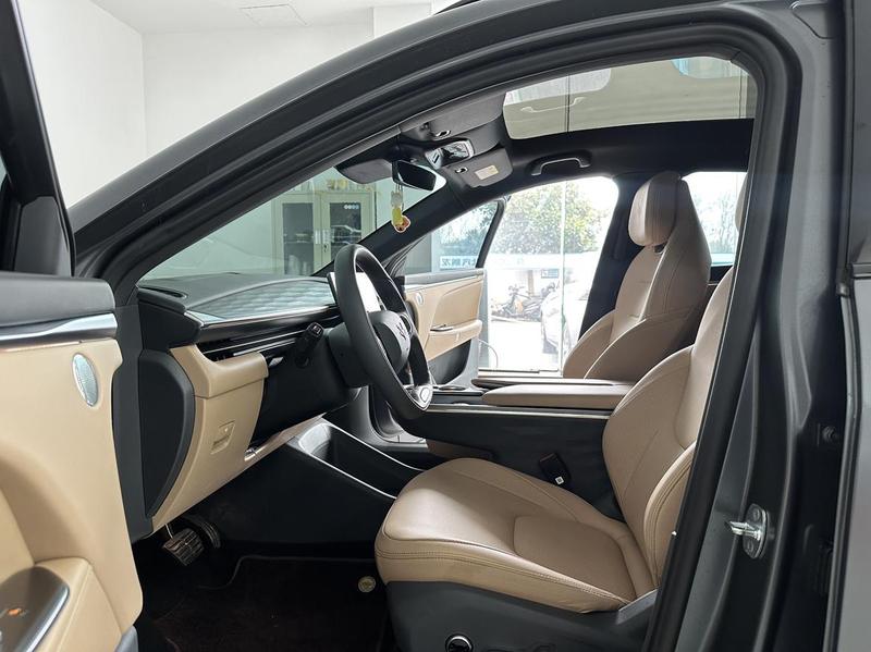 BAIC Arcfox Alpha T5, 2024 — фото 10 из 12