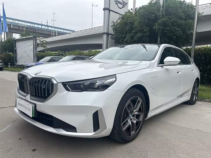 BMW i5, 2025 — купить в Саранске под ключ