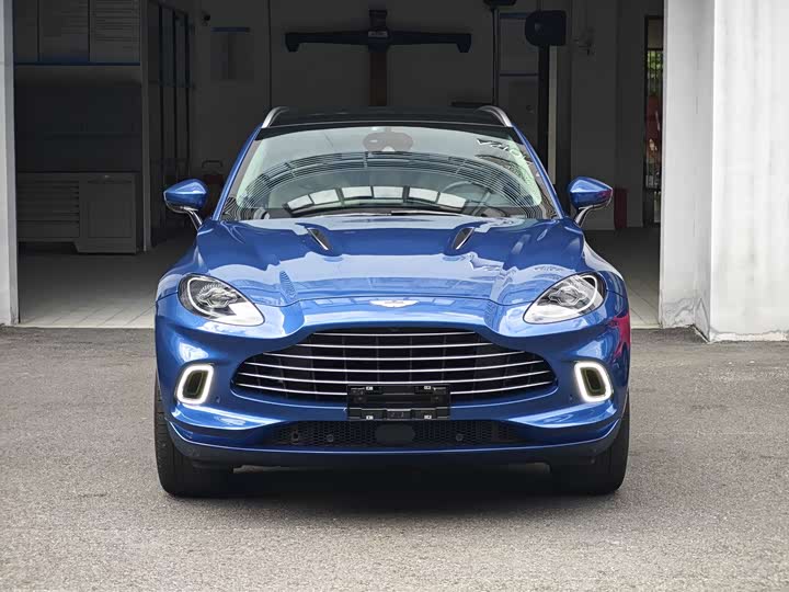 Aston Martin DBX, 2025 — фото 2 из 9