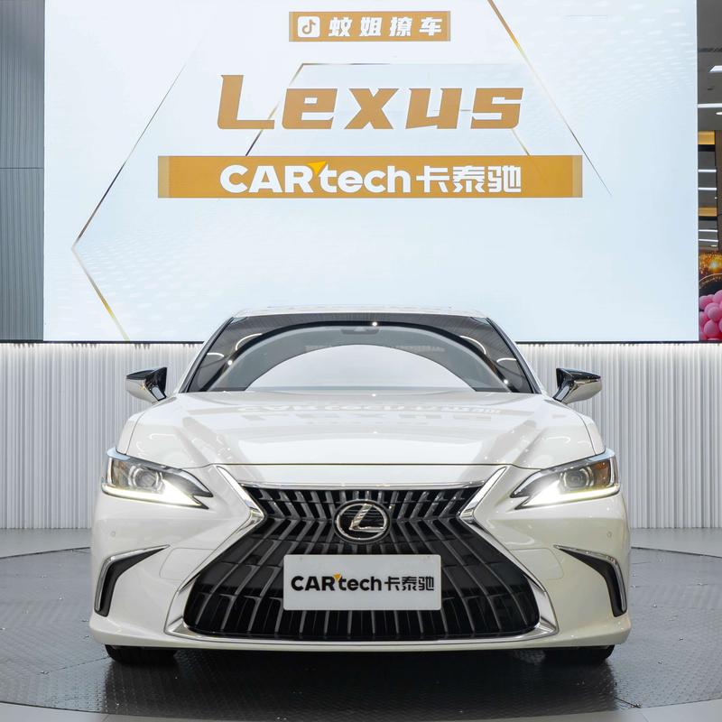Lexus ES, 2022 — фото 2 из 12