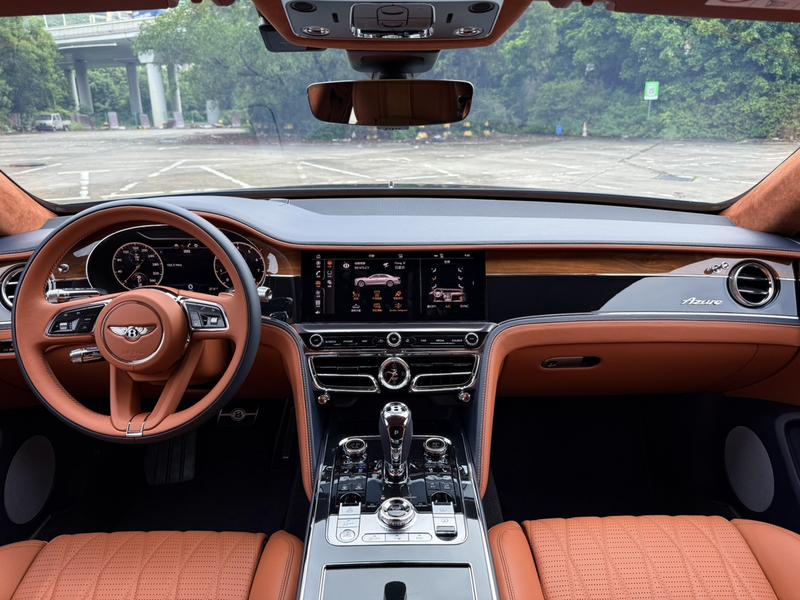 Bentley Flying Spur, 2023 — фото 8 из 12