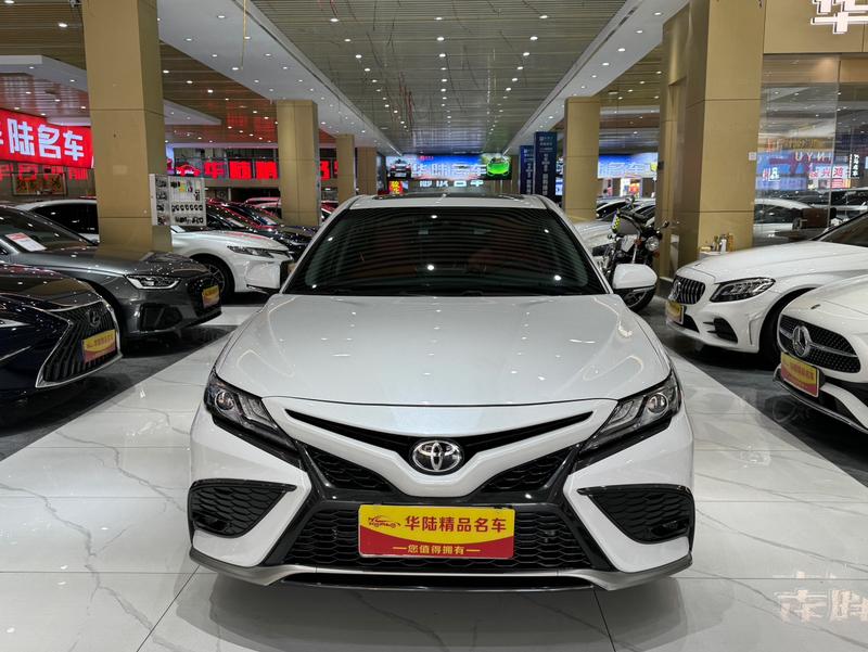 Toyota Camry, 2021 — фото 2 из 12