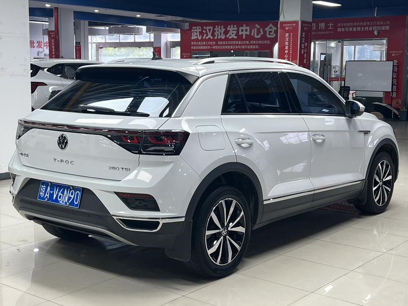 Volkswagen T-Roc, 2023 — фото 6 из 12