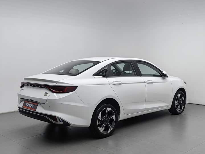 Geely Emgrand L Hi·P Hybrid, 2023 — фото 2 из 9