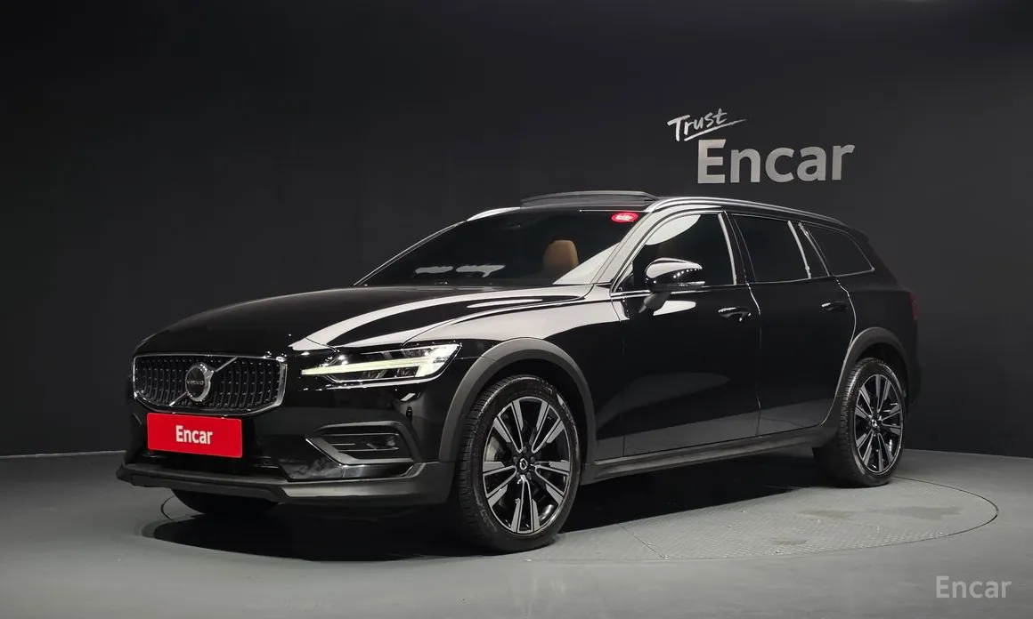 Volvo V60, 2022 — купить в Ижевске под ключ