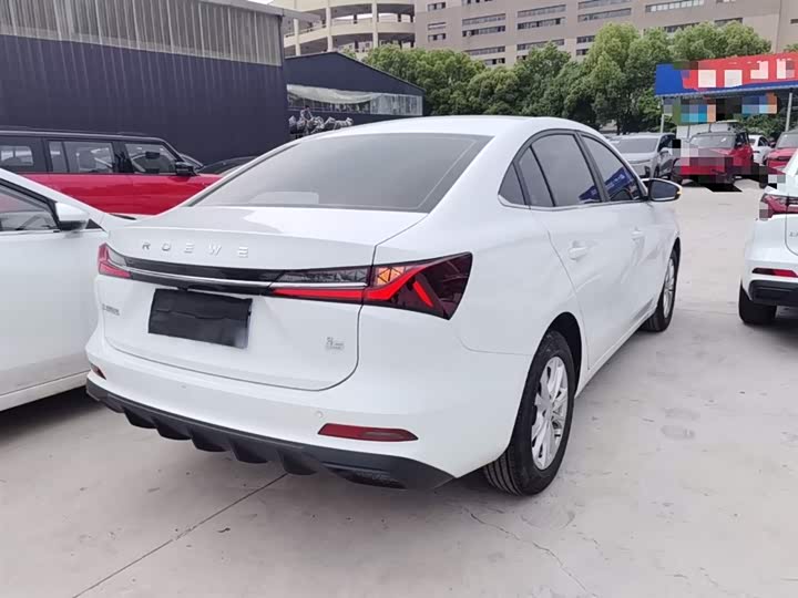 Roewe i5, 2025 — фото 7 из 9
