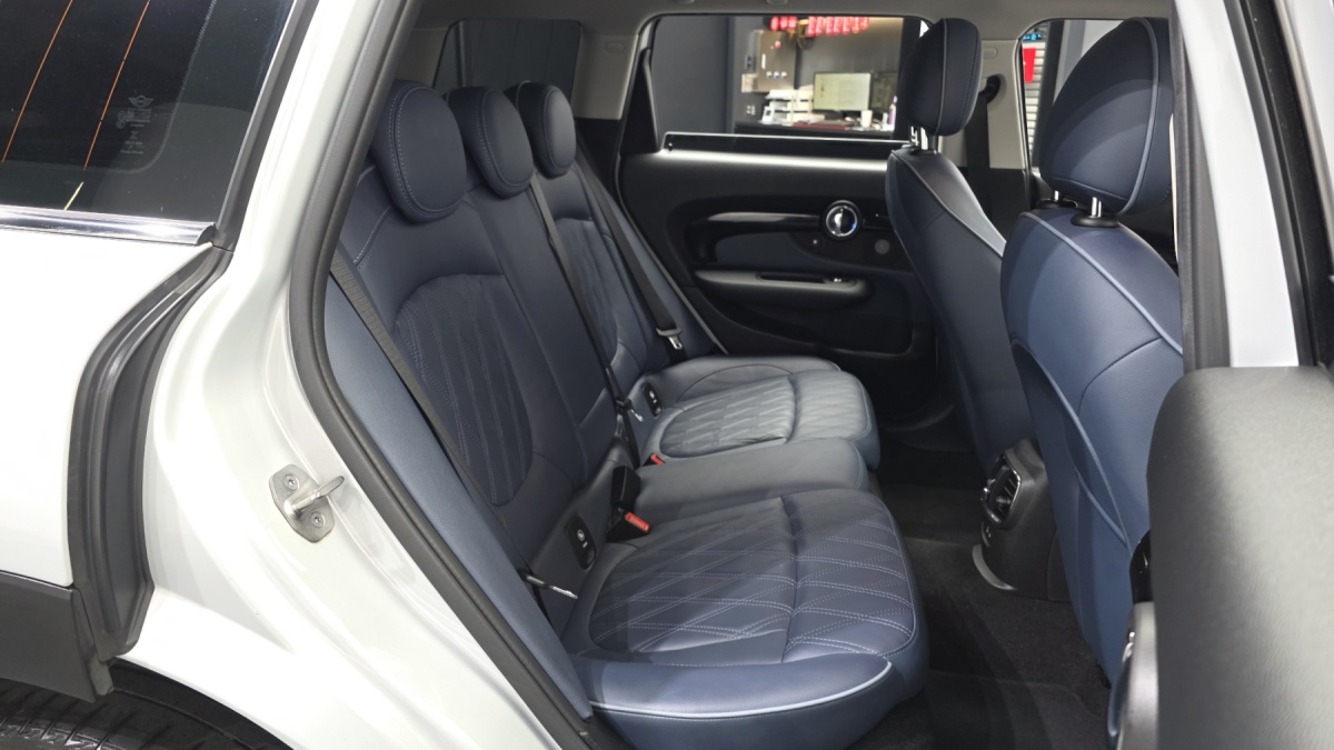Mini Clubman, 2022 — фото 10 из 12